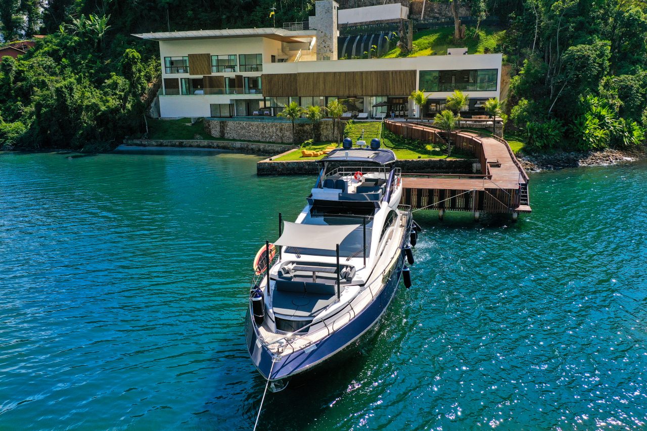 Casa Angra dos Reis + Intermarine 80