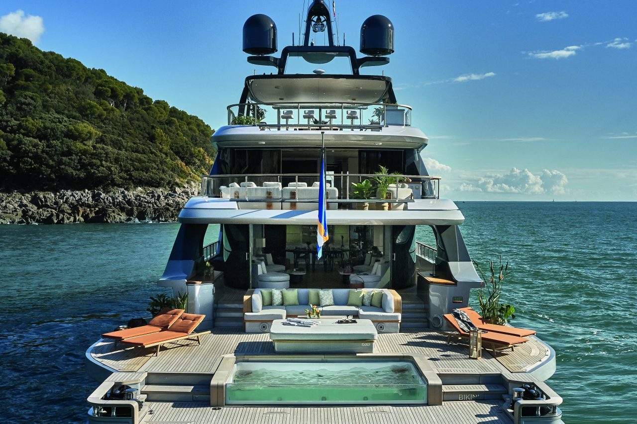 Benetti Oasis 40M