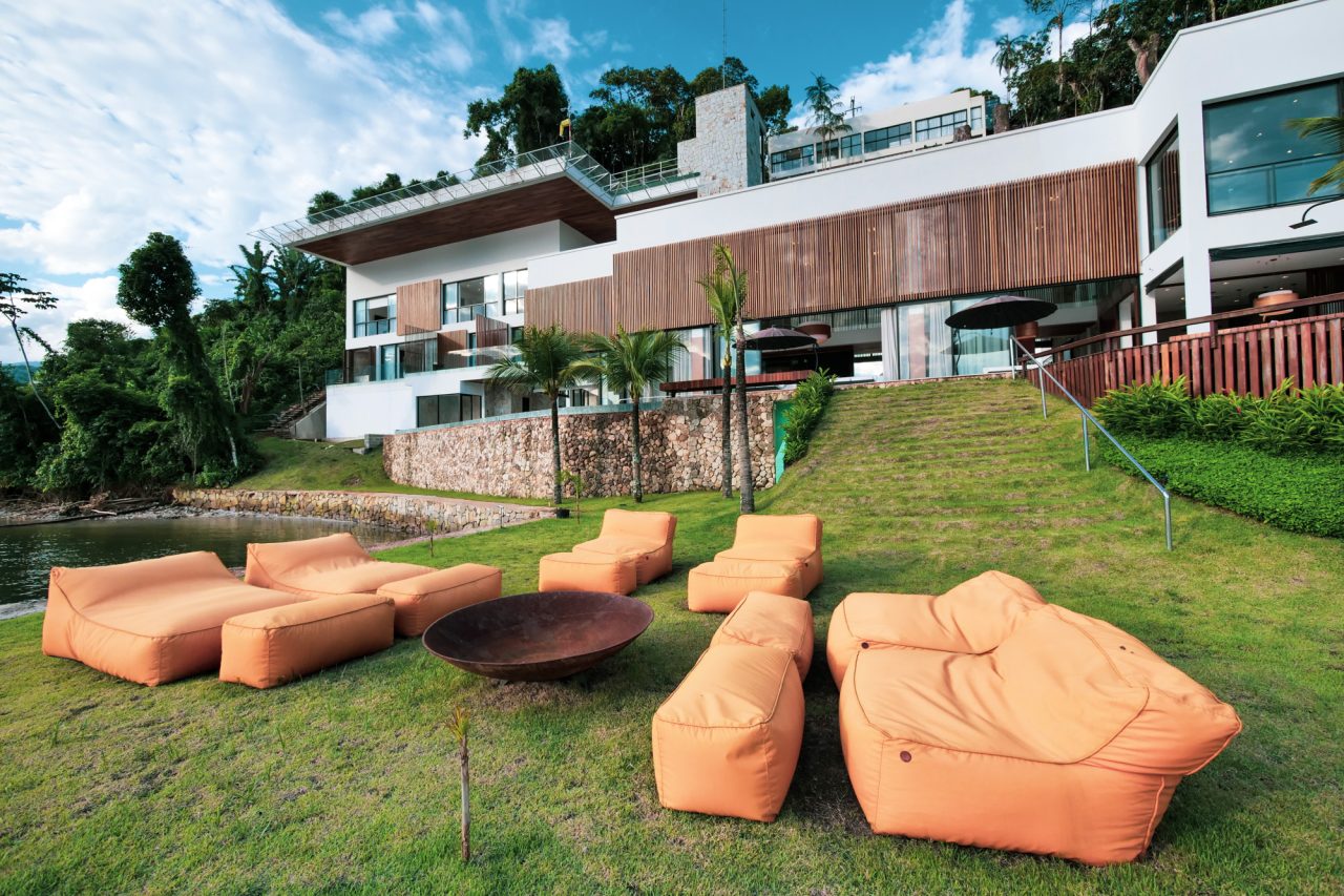 Casa Angra dos Reis + Intermarine 80